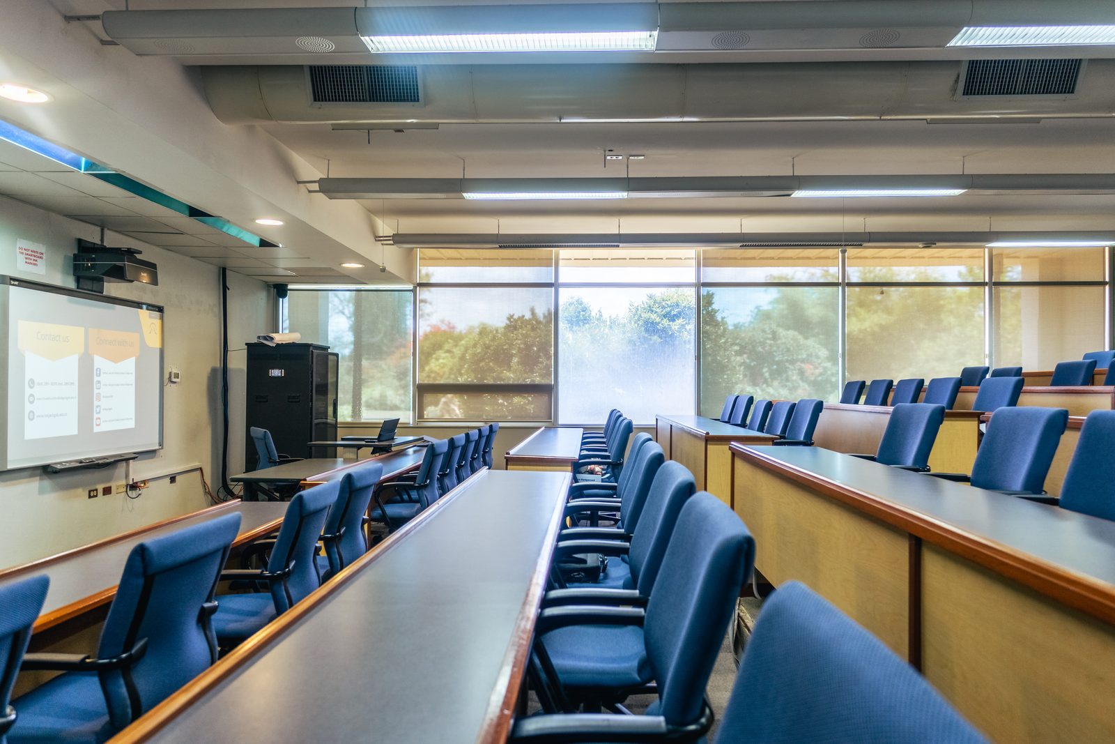 A lecture room on the Lok Jack GSB campus
